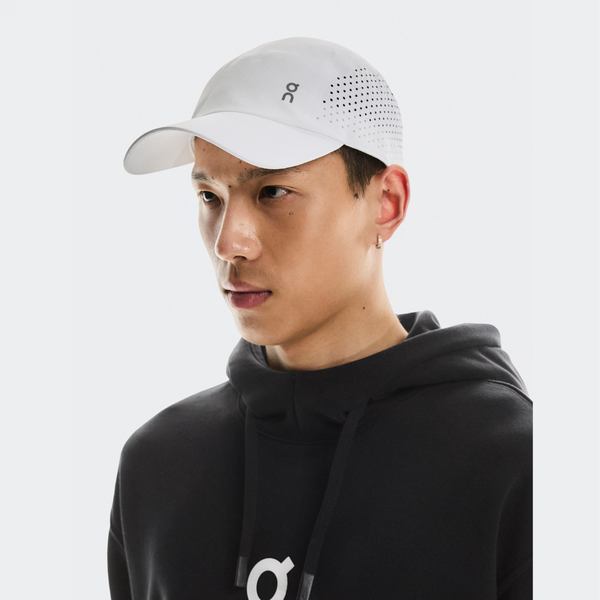 Boné On Lightweight Cap